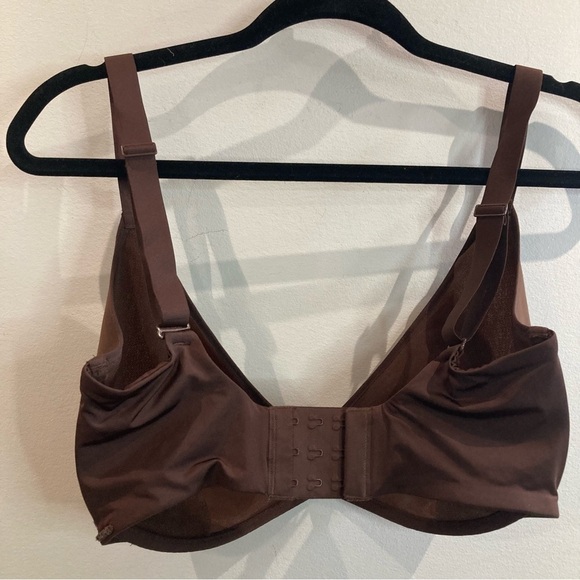 SKIMS  Sz 36DDDD Underwire Adjustable Straps Non Padded Side Support Bra - Picture 8 of 11